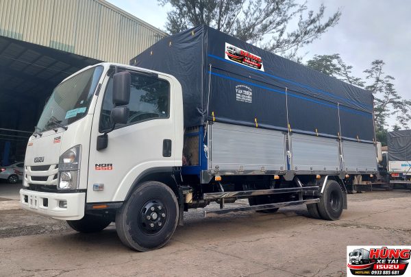 Xe tải Isuzu NQR75ME5 thùng bạt 5 tấn chính hãng, động cơ Euro 5 tiết kiệm nhiên liệu, bền bỉ, giá tốt 2026, hỗ trợ trả góp cao, giao xe nhanh.